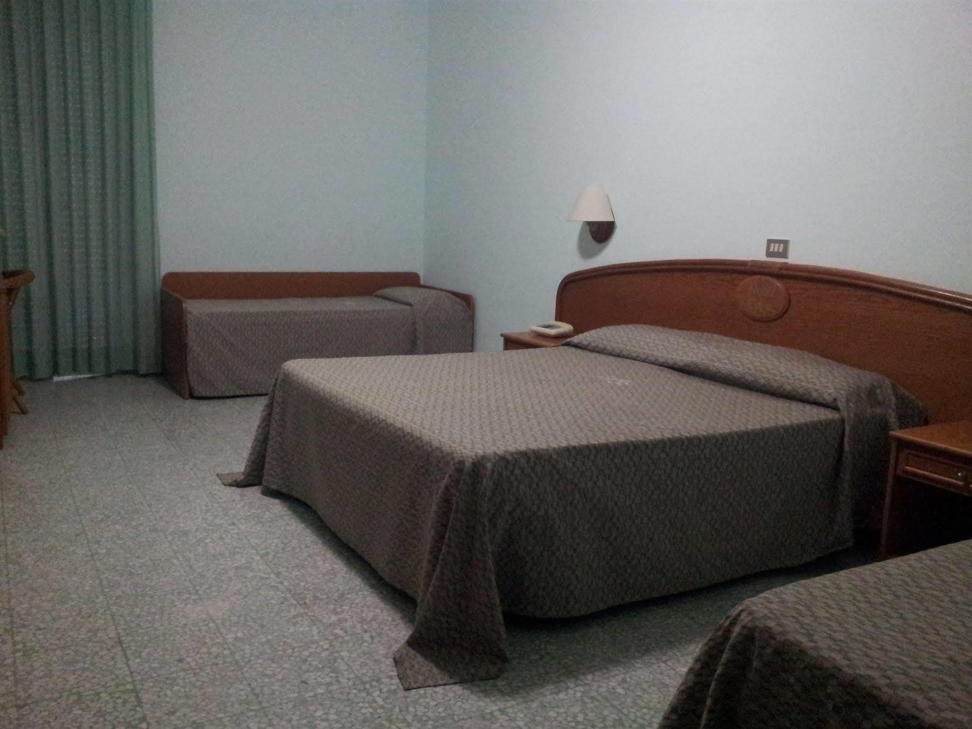 Hotel Eden San Domino Buitenkant foto